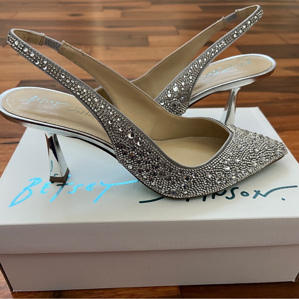 Betsey Johnson Silver Women's Slingback Heels 8-8.5M - Like New